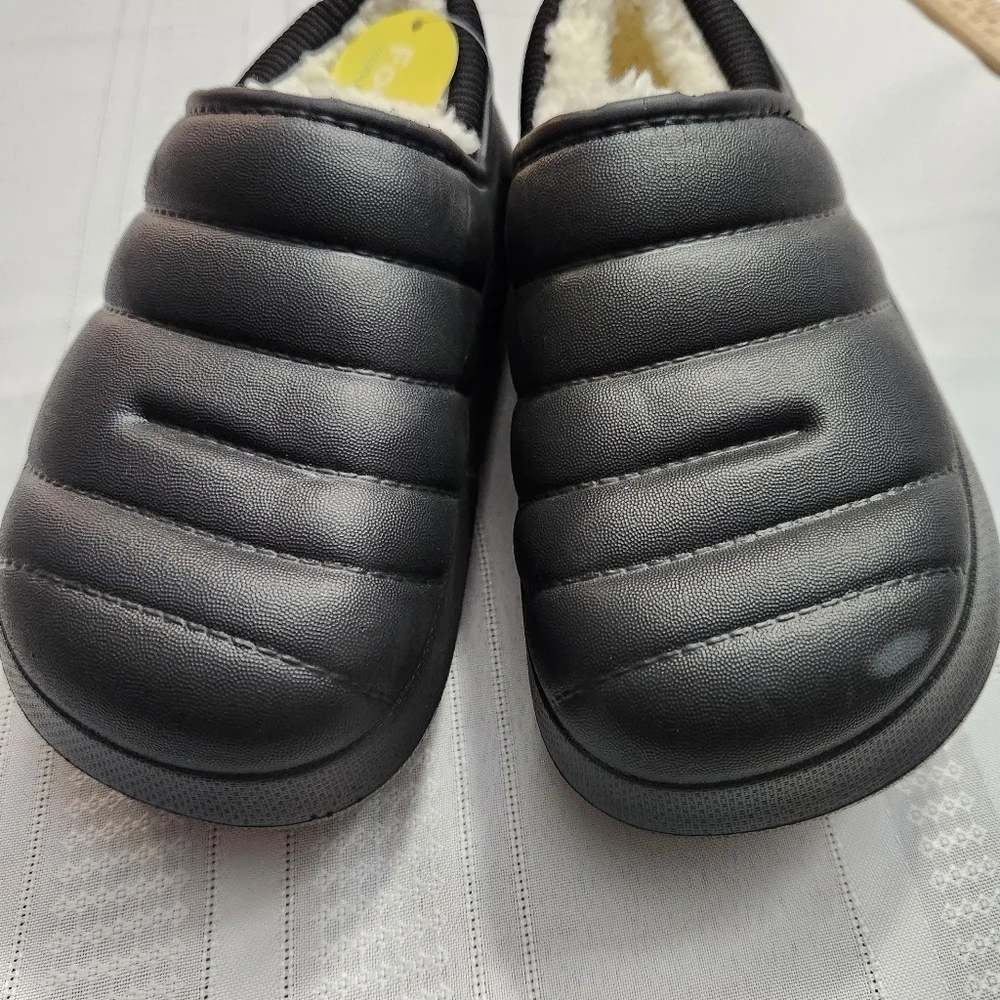 3/$25 Foamwalk toddler slip on black sherpa lined shoes NWT size XL 11/12